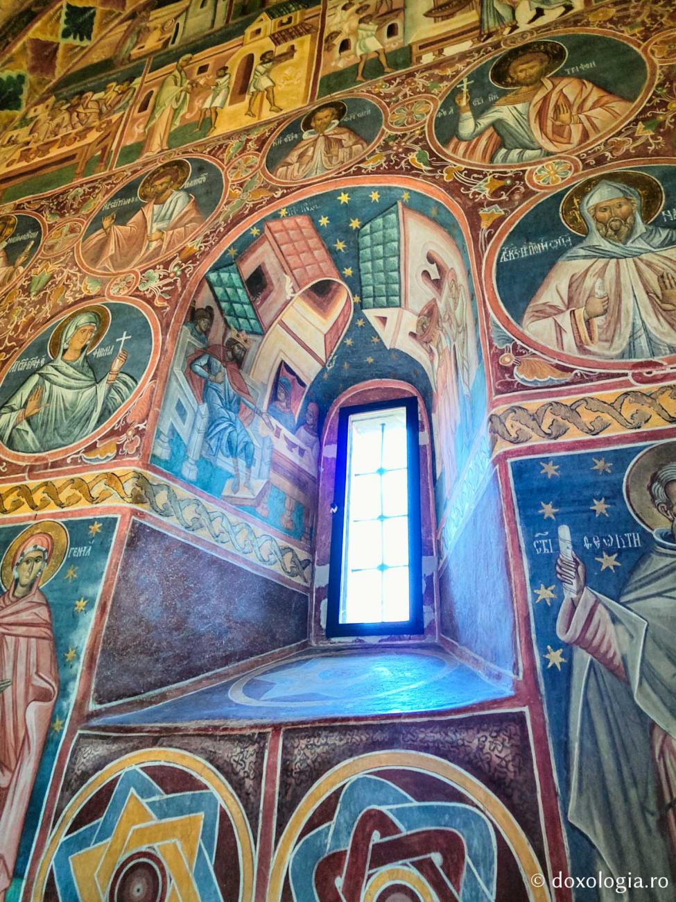 Mănăstirea Voroneț miniatura 8