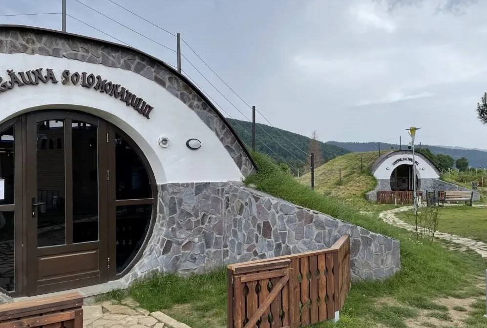 Parcul Piticilor – Căsuțele Hobbit, Ariniș miniatura 5