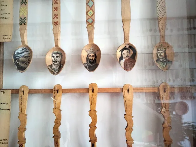 Colecția de linguri de lemn „Ioan și Elisabeta Țugui” miniatura 5