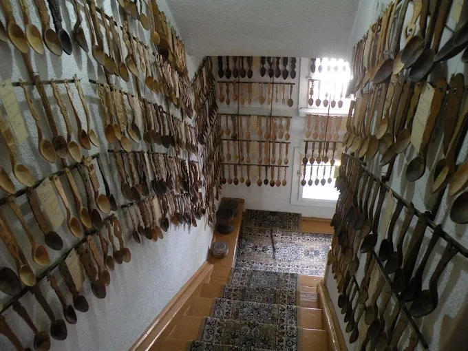 Colecția de linguri de lemn „Ioan și Elisabeta Țugui” miniatura 7